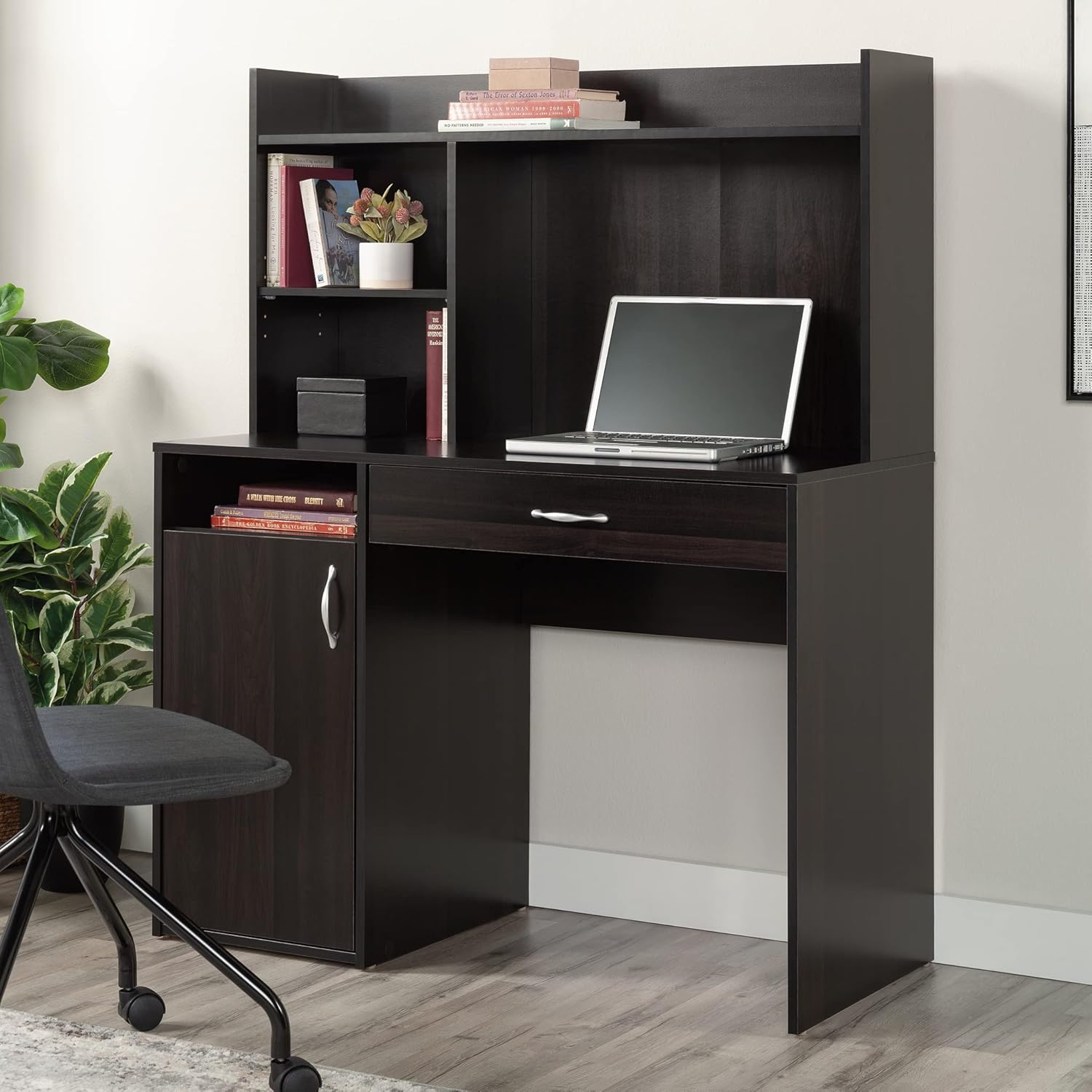 431084 Beginnings Desk with Hutch $175